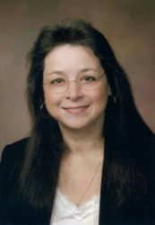 martha-knapp-cape-cod-real-estate-agent.png